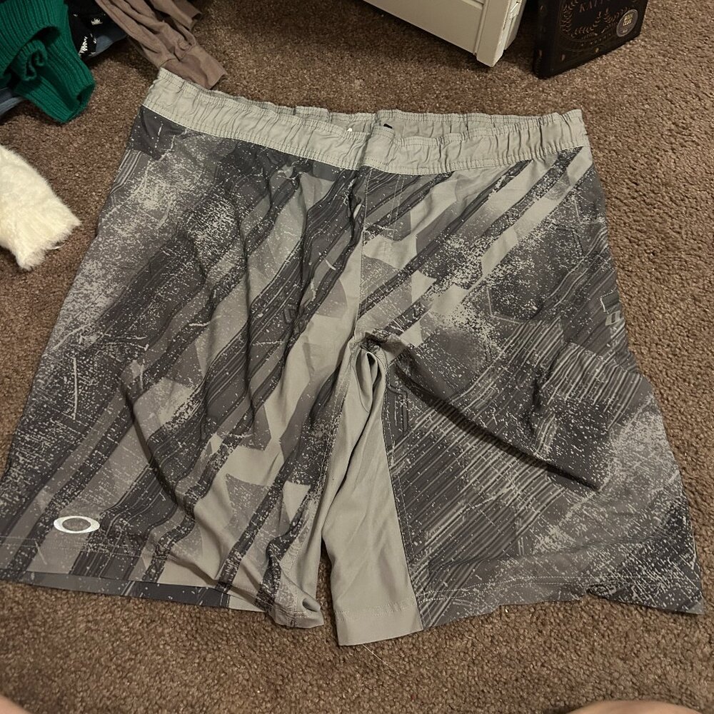 Oakley Vintage 90's Swim Trunks in Gray‎ Abstract Pattern Size XL